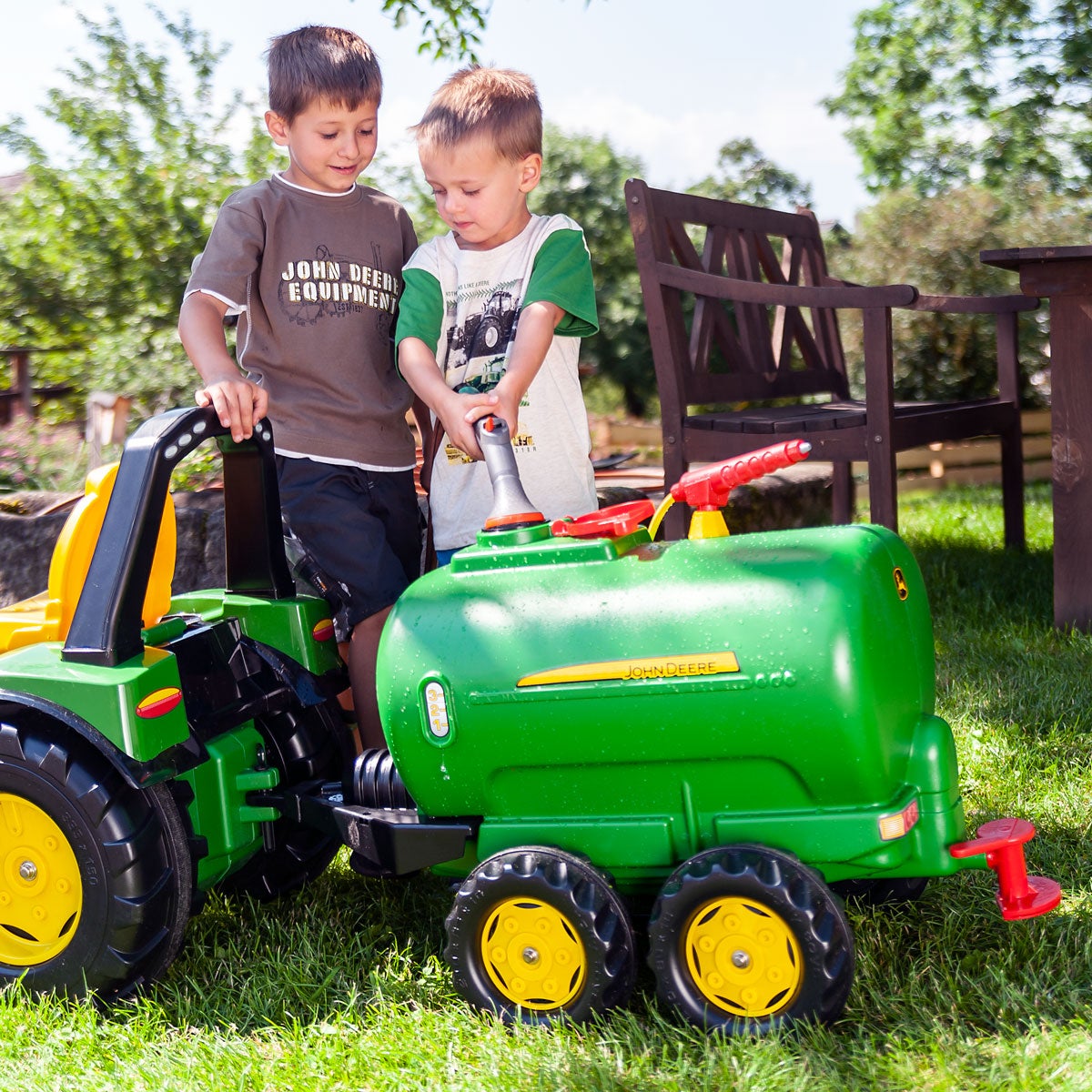 Rolly toys water tanker online